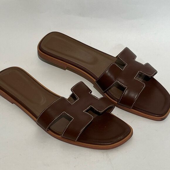 Hermes Paris Women's Brown Oran H Shaped Strap Leather Slip On Sandals Size 40 - Picture 1 of 10